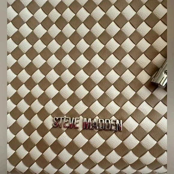 Steve Madden Win Woven Shoulder Bag - Picture 5 of 10